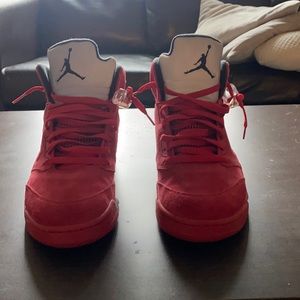 Red suede Retro 5’s